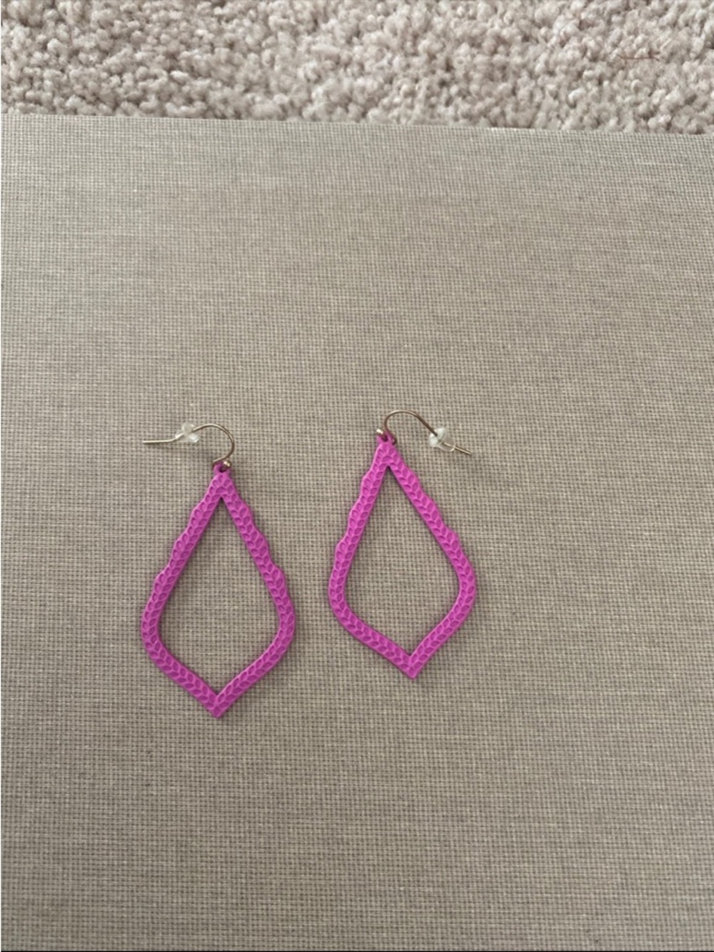 Pink Teardrop Dangle Earrings - LIKE NEW